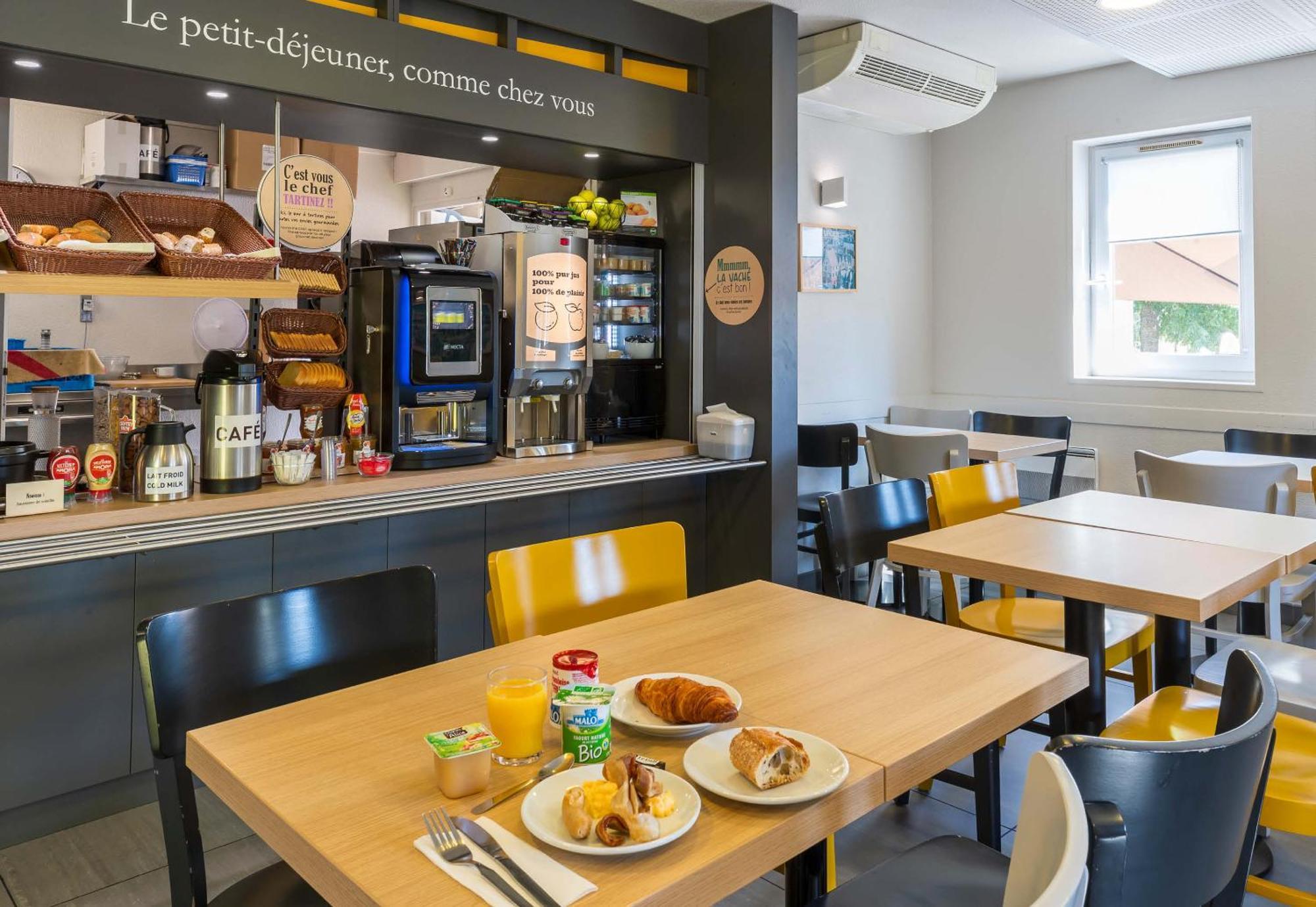B&B Hotel Bourges 1 Bagian luar foto