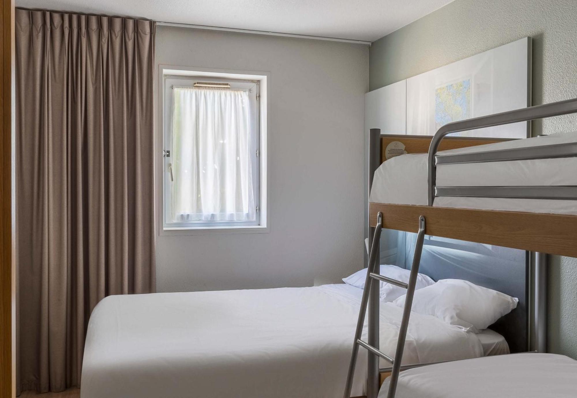 B&B Hotel Bourges 1 Bagian luar foto